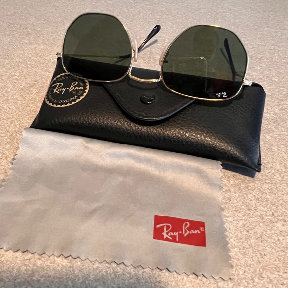 Ray Ban sunglasses - Picture 2 of 4
